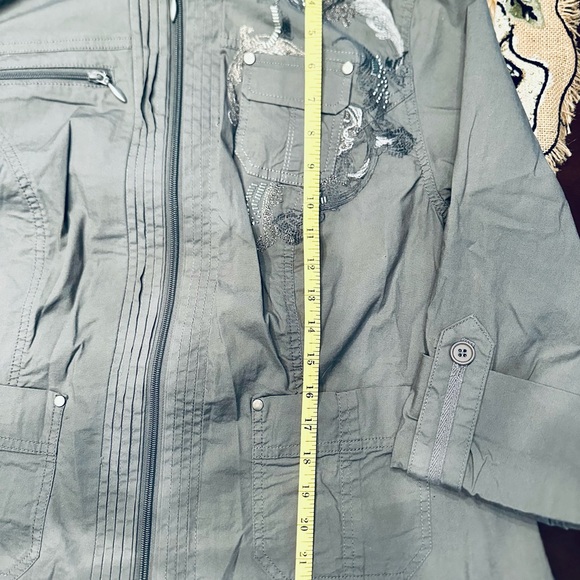 Embellished detail Jacket - Picture 8 of 8